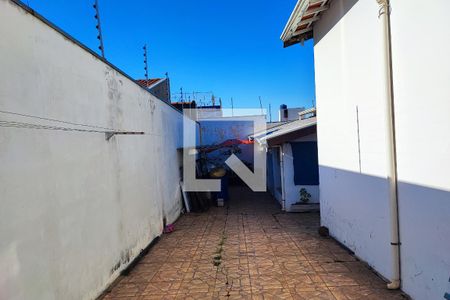 Casa à venda com 174m², 4 quartos e 6 vagasCorredor Quintal
