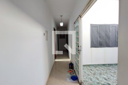 Casa à venda com 174m², 4 quartos e 6 vagasCorredor Quartos