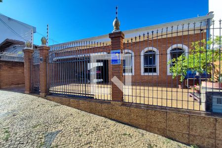 Casa à venda com 174m², 4 quartos e 6 vagasFachada
