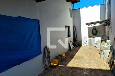 Casa à venda com 174m², 4 quartos e 6 vagasCorredor Quintal