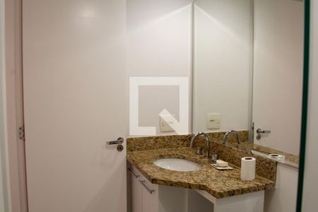 Apartamento para alugar com 56m², 2 quartos e 1 vaga Apartamento para alugar com 56m², 2 quartos e 1 vagaBanheiro