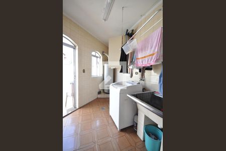 Casa para alugar com 600m², 3 quartos e 6 vagasÁrea de Serviço