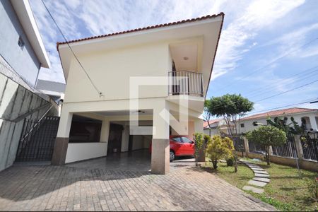 Casa para alugar com 600m², 3 quartos e 6 vagasFachada