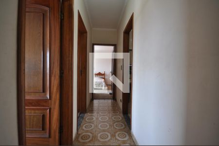 Casa para alugar com 600m², 3 quartos e 6 vagasCorredor