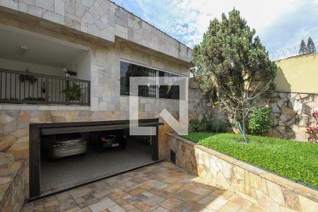 Casa à venda com 400m², 3 quartos e 3 vagasfrente da Casa