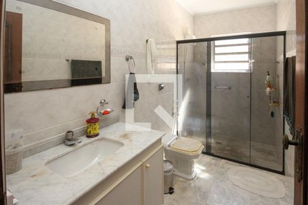 Casa à venda com 400m², 3 quartos e 3 vagasBanheiro da Suíte