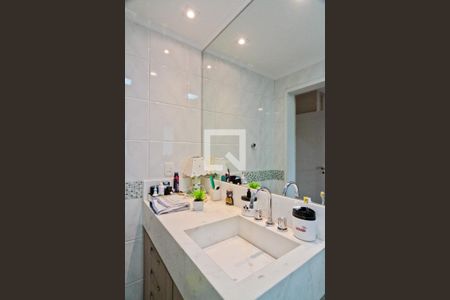 Apartamento à venda com 230m², 4 quartos e 3 vagasBanheiro da Suíte 2