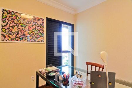 Apartamento à venda com 230m², 4 quartos e 3 vagasEscritório