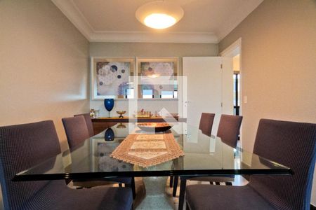 Apartamento à venda com 230m², 4 quartos e 3 vagasSala de Jantar