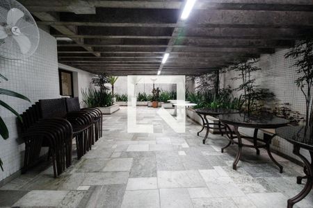 Apartamento à venda com 230m², 4 quartos e 3 vagasÁrea comum - Churrasqueira