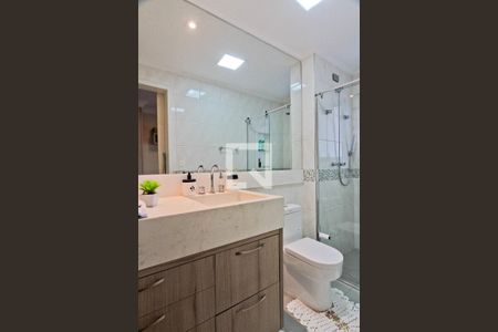 Apartamento à venda com 230m², 4 quartos e 3 vagasBanheiro da Suíte 2