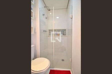 Apartamento à venda com 69m², 1 quarto e 2 vagasBanheiro da Suíte