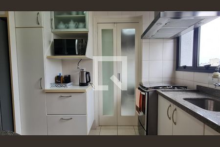 Apartamento à venda com 101m², 3 quartos e 2 vagasCozinha