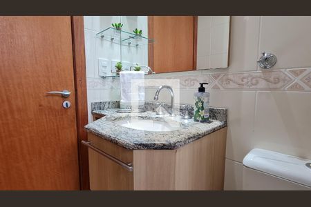 Apartamento à venda com 101m², 3 quartos e 2 vagasBanheiro Quarto 1