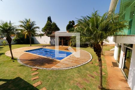 Casa à venda com 380m², 3 quartos e 8 vagasQuintal