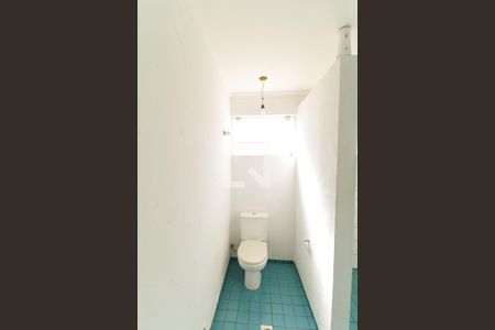 Casa à venda com 380m², 3 quartos e 8 vagasBanheiro 01