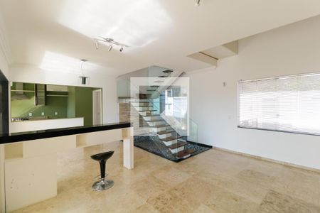 Casa à venda com 380m², 3 quartos e 8 vagasSalas