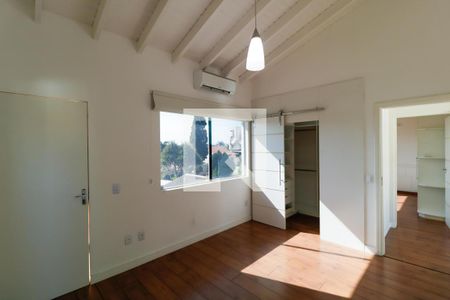 Casa à venda com 380m², 3 quartos e 8 vagasSuíte 02