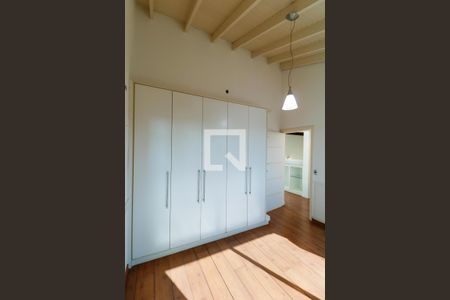 Casa à venda com 380m², 3 quartos e 8 vagasSuíte 01