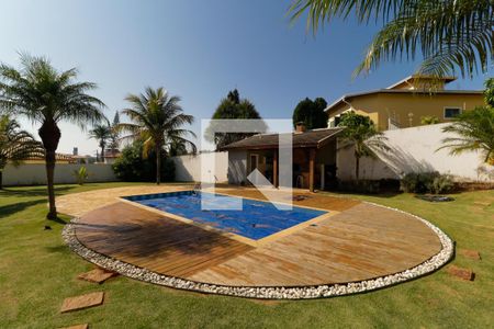 Casa à venda com 380m², 3 quartos e 8 vagasQuintal
