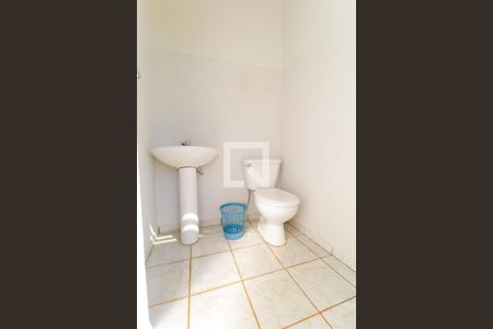 Casa à venda com 380m², 3 quartos e 8 vagasBanheiro 02