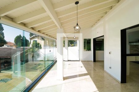 Casa à venda com 380m², 3 quartos e 8 vagasSalas