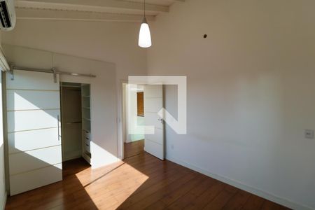 Casa à venda com 380m², 3 quartos e 8 vagasSuíte 02