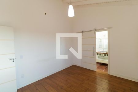 Casa à venda com 380m², 3 quartos e 8 vagasSuíte 02