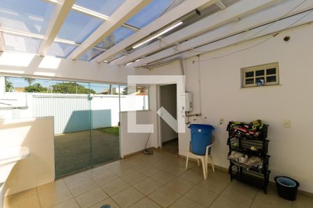 Casa à venda com 380m², 3 quartos e 8 vagasÁrea de Serviço