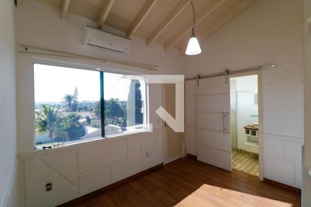 Casa à venda com 380m², 3 quartos e 8 vagasSuíte 01
