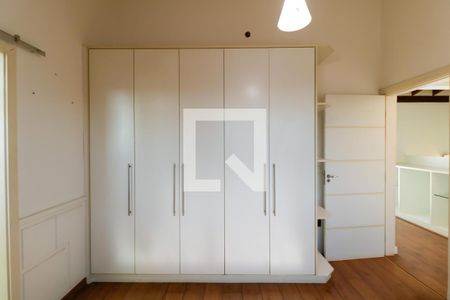 Casa à venda com 380m², 3 quartos e 8 vagasSuíte 01