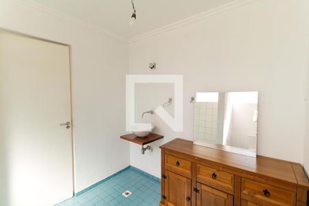 Casa à venda com 380m², 3 quartos e 8 vagasBanheiro 01