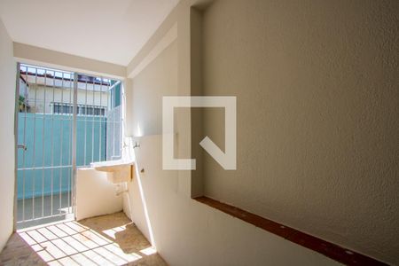 Casa para alugar com 56m², 1 quarto e sem vagaÁrea de serviço