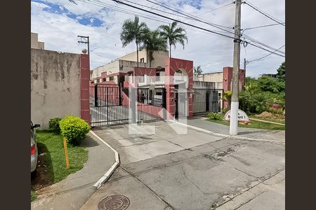 Casa de condomínio à venda com 59m², 2 quartos e 2 vagasFachada 