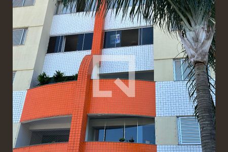 Apartamento à venda com 80m², 3 quartos e 1 vaga Apartamento à venda com 80m², 3 quartos e 1 vagaFachada