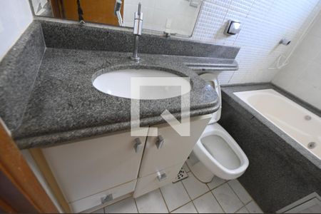 Apartamento à venda com 80m², 3 quartos e 1 vaga Apartamento à venda com 80m², 3 quartos e 1 vagaBanheiro