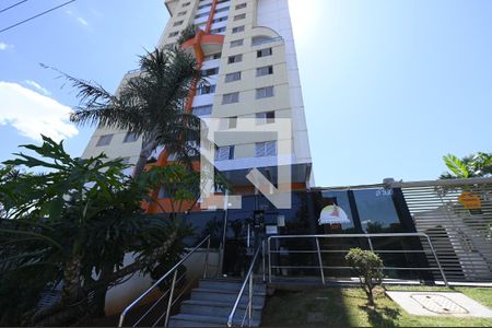 Apartamento à venda com 80m², 3 quartos e 1 vaga Apartamento à venda com 80m², 3 quartos e 1 vagaFachada