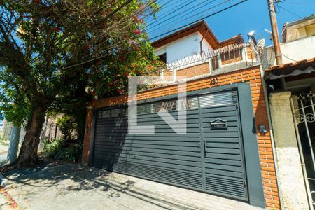 Casa à venda com 147m², 3 quartos e 2 vagasFachada