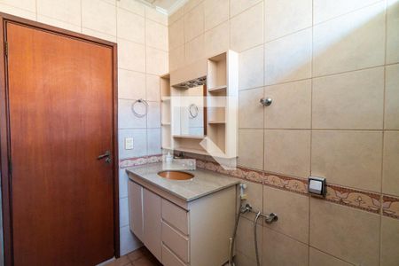 Casa à venda com 147m², 3 quartos e 2 vagasBanheiro Social