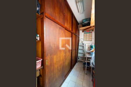 Casa à venda com 147m², 3 quartos e 2 vagasQuarto de Serviço