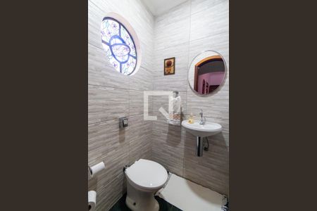 Casa à venda com 147m², 3 quartos e 2 vagasLavabo