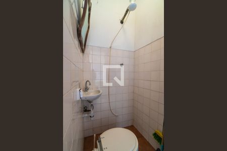 Casa à venda com 147m², 3 quartos e 2 vagasBanheiro de Serviço