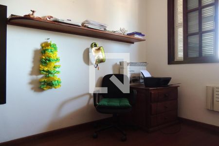 Casa à venda com 325m², 3 quartos e 2 vagasQuarto 3