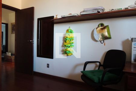 Casa à venda com 325m², 3 quartos e 2 vagasQuarto 3