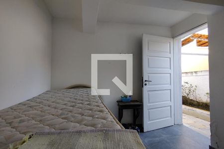 Casa à venda com 325m², 3 quartos e 2 vagas Casa à venda com 325m², 3 quartos e 2 vagasQuarto de Serviço