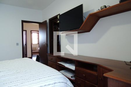 Casa à venda com 325m², 3 quartos e 2 vagasQuarto Suíte