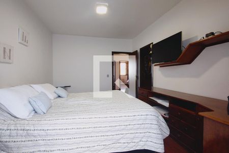 Casa à venda com 325m², 3 quartos e 2 vagas Casa à venda com 325m², 3 quartos e 2 vagasQuarto Suíte