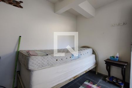 Casa à venda com 325m², 3 quartos e 2 vagas Casa à venda com 325m², 3 quartos e 2 vagasQuarto de Serviço