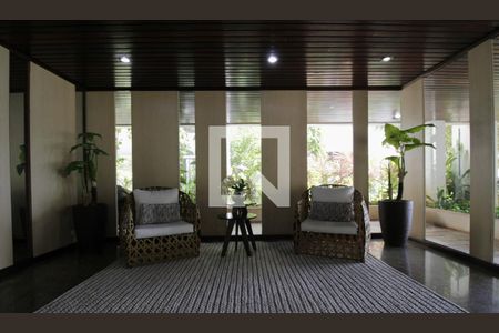 Apartamento para alugar com 134m², 2 quartos e 1 vagaHall social