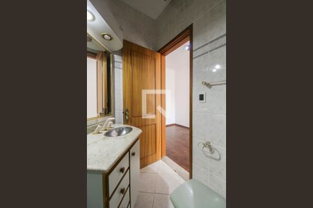 Casa à venda com 354m², 3 quartos e 2 vagas Casa à venda com 354m², 3 quartos e 2 vagasBanheiro da Suíte 2